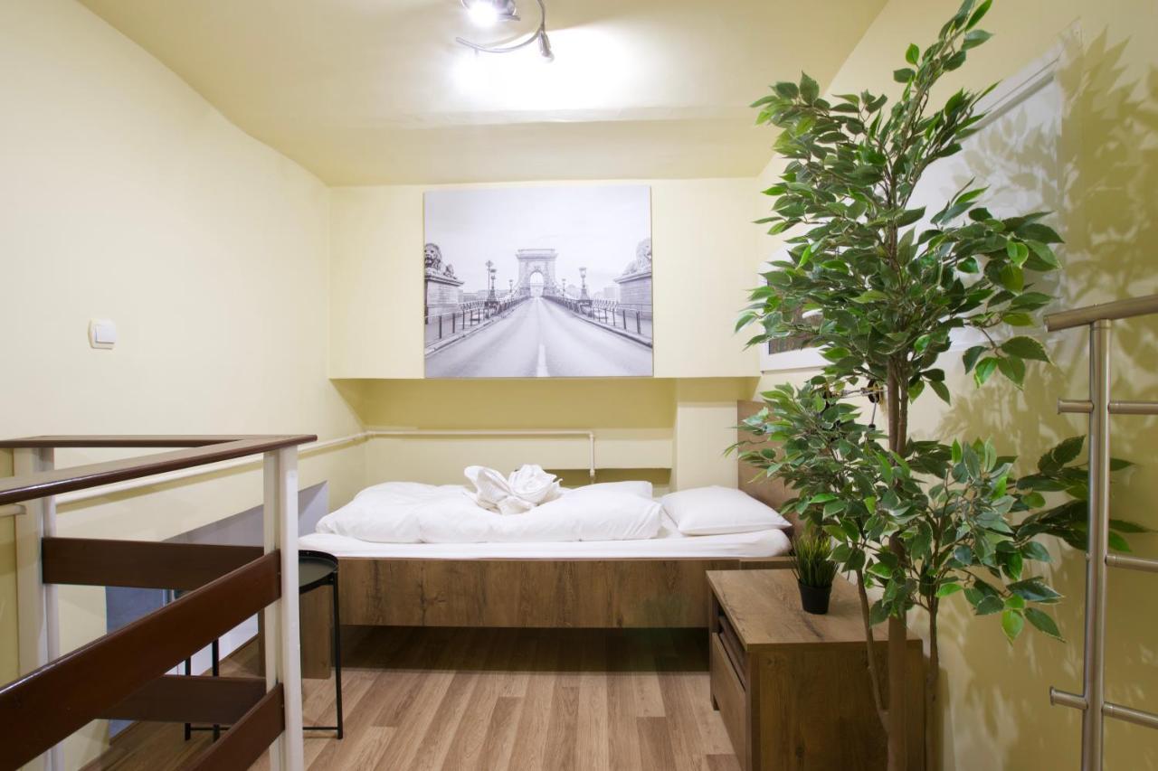 Ecostay Apartment Zoltan Street Budapest Bagian luar foto