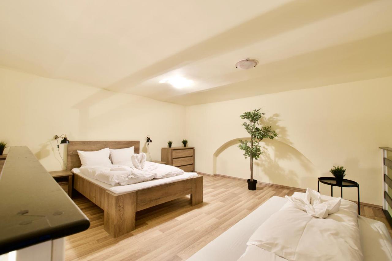 Ecostay Apartment Zoltan Street Budapest Bagian luar foto